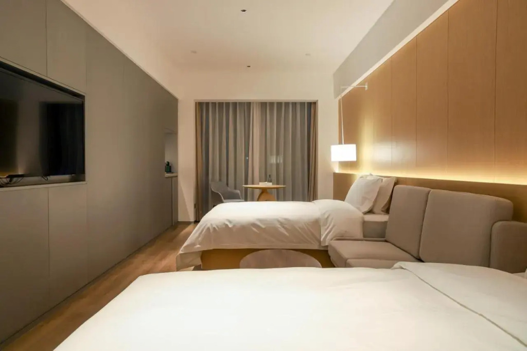 Lanjee Hotel (Zhengzhou East High-speed Railway Station · Zhengdong MixC Store)