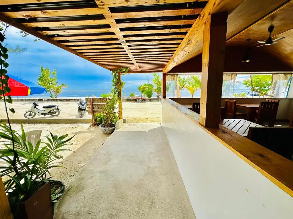 Pelican Beach Maafushi