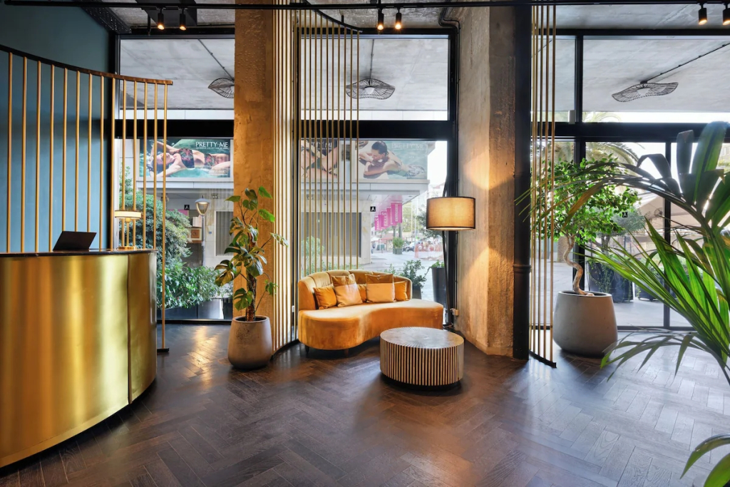 Skylark, Aluma Hotels & Resorts