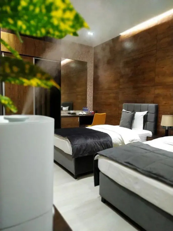 Home Hotel