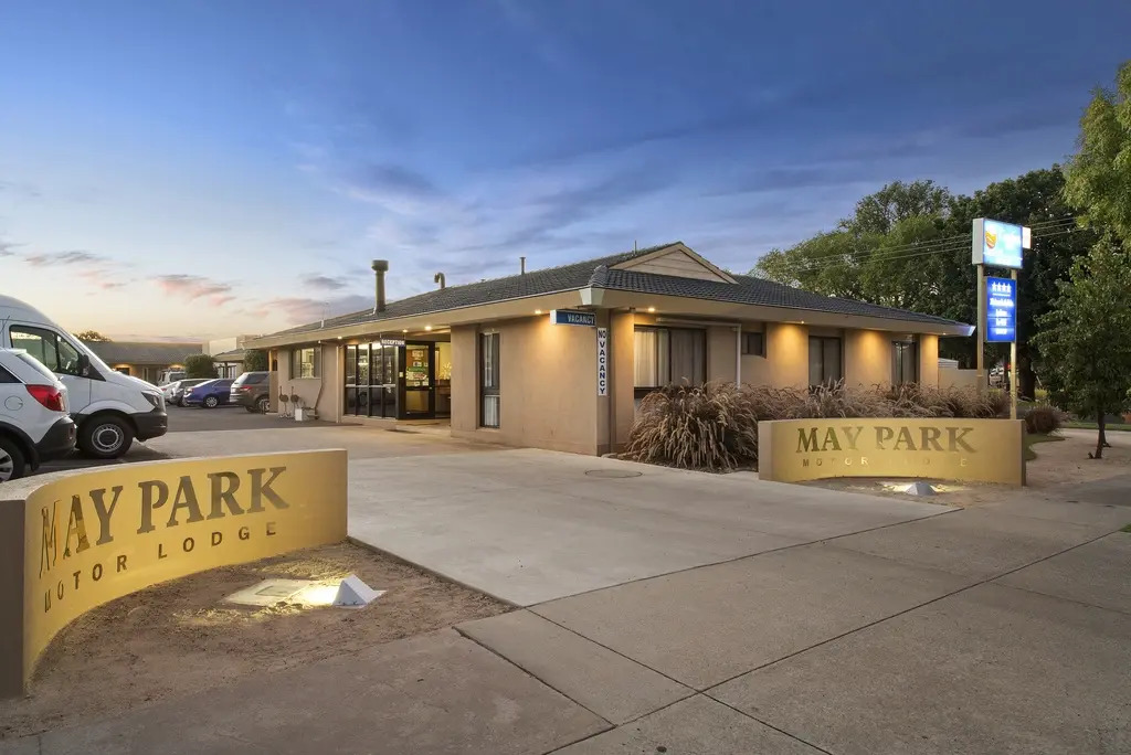 Comfort Inn May Park
