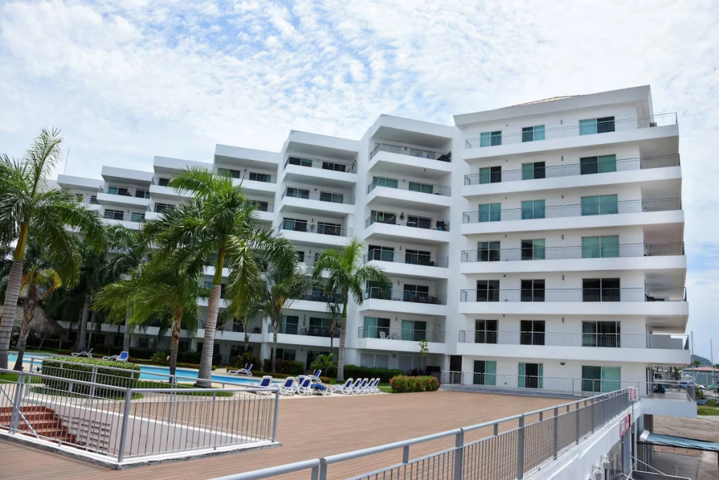 Condo Costa Veleros
