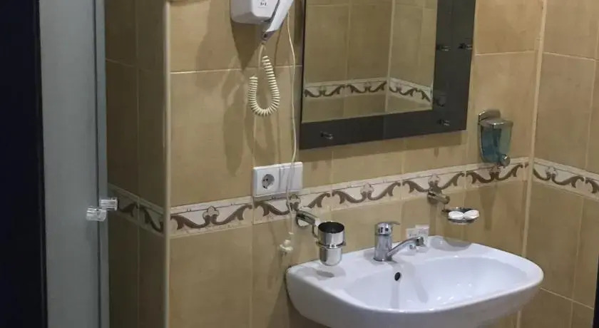 7 Baits Hotel