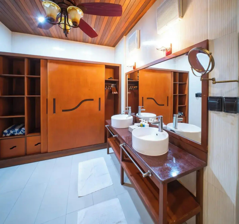 Araamu Hotels Maldives at Dhiffushi