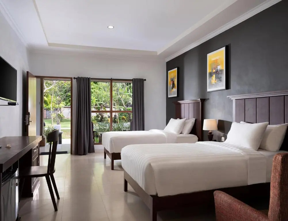 Отель Brits Resort Lovina