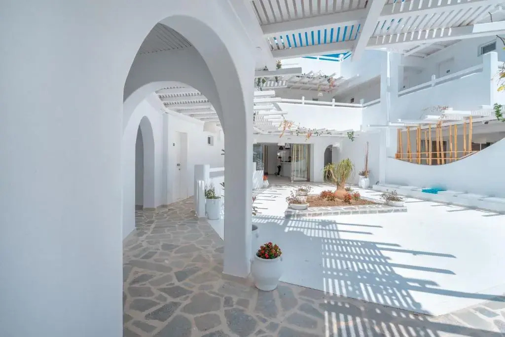 Aloe Hotel