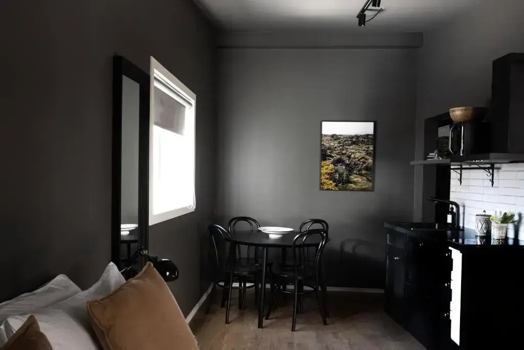 Rey Apartments
