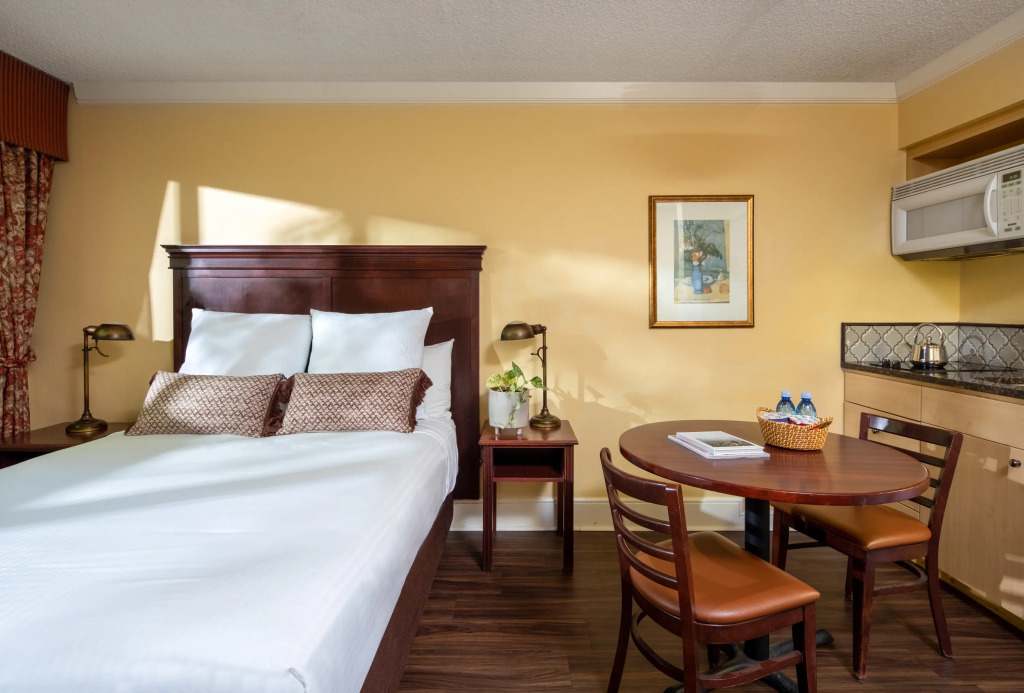 Park Lane Suites & Inn