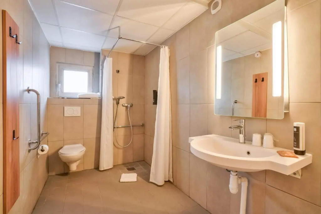 B&B HOTEL Paris Rosny-sous-Bois