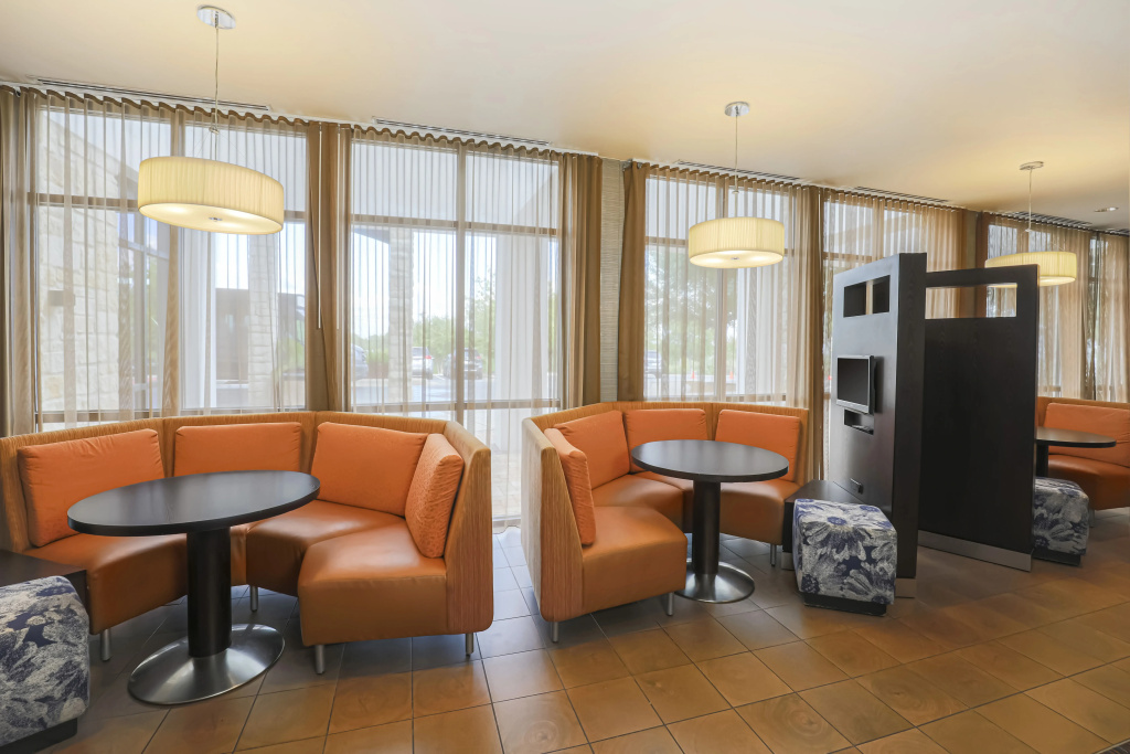 Courtyard by Marriott Austin Airport