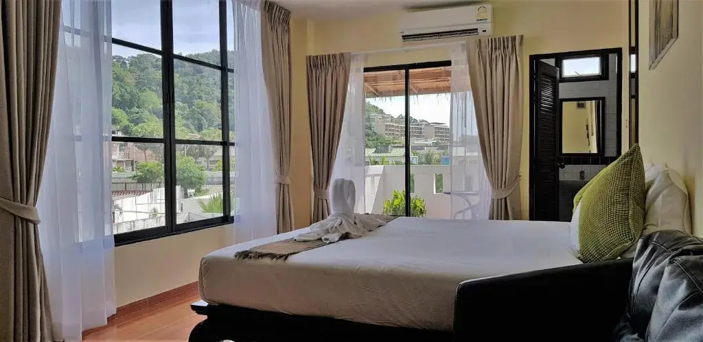 Karon Pool Hotel