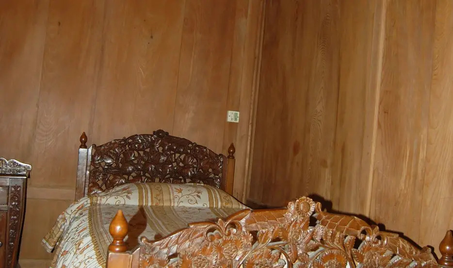 Aristotle Houseboat