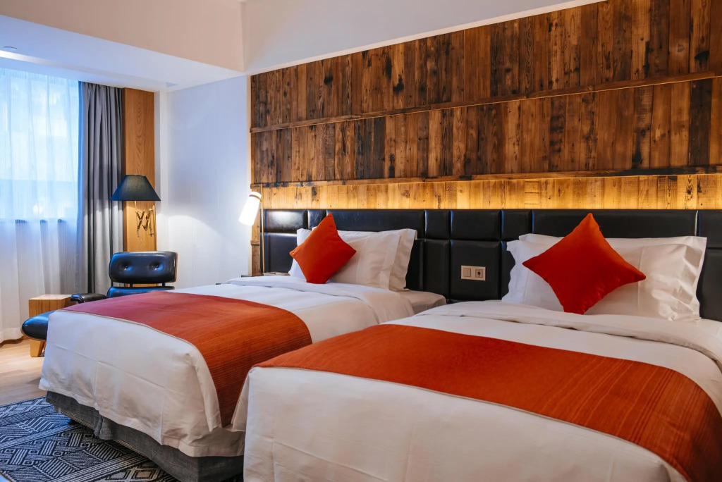 QI Hotel