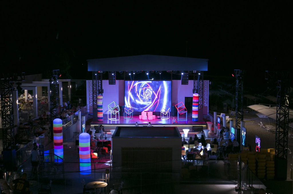 Отель Sailors Beach Club