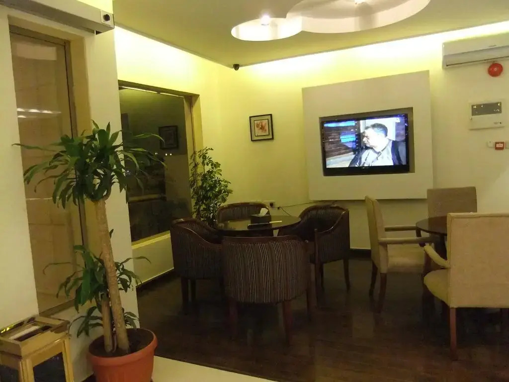 Armada Palace 1