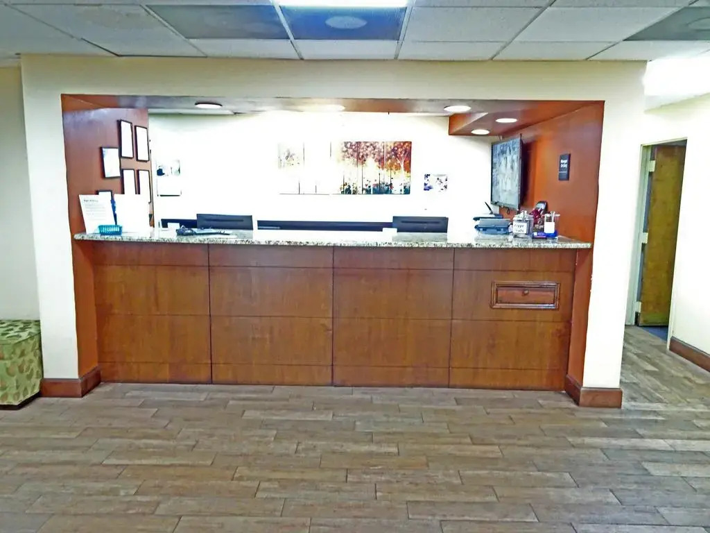 Home Town Inn & Suites