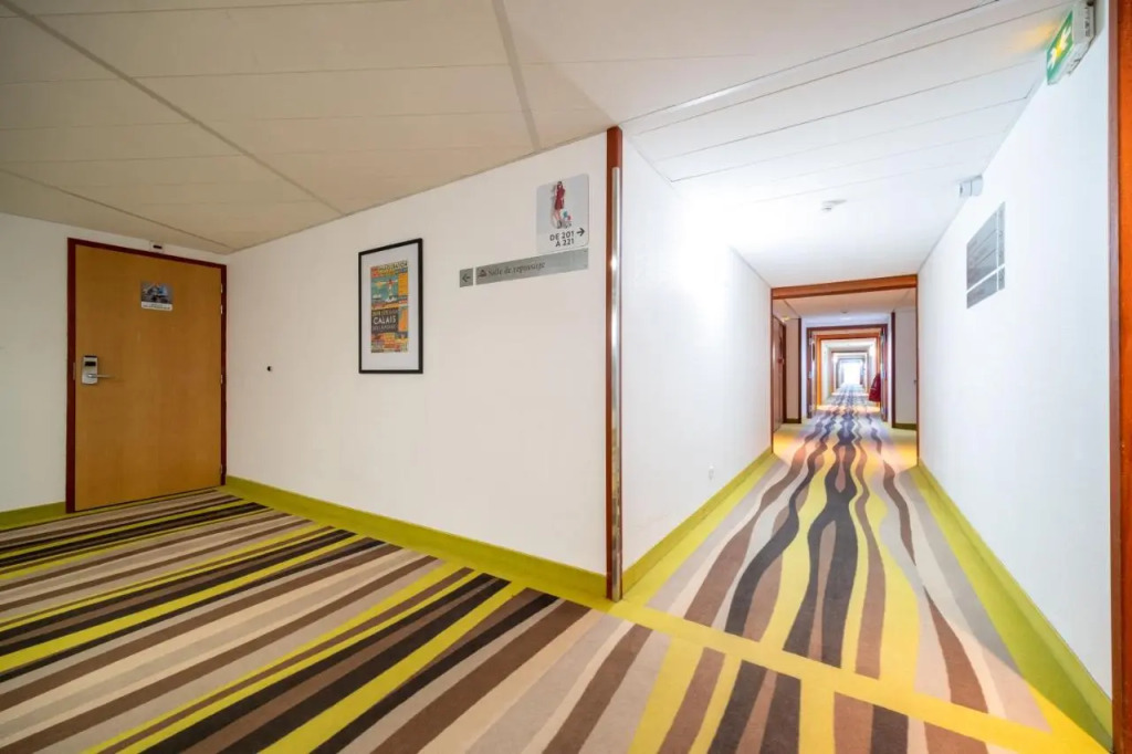 B&B HOTEL Calais Terminal Cité Europe 4 étoiles