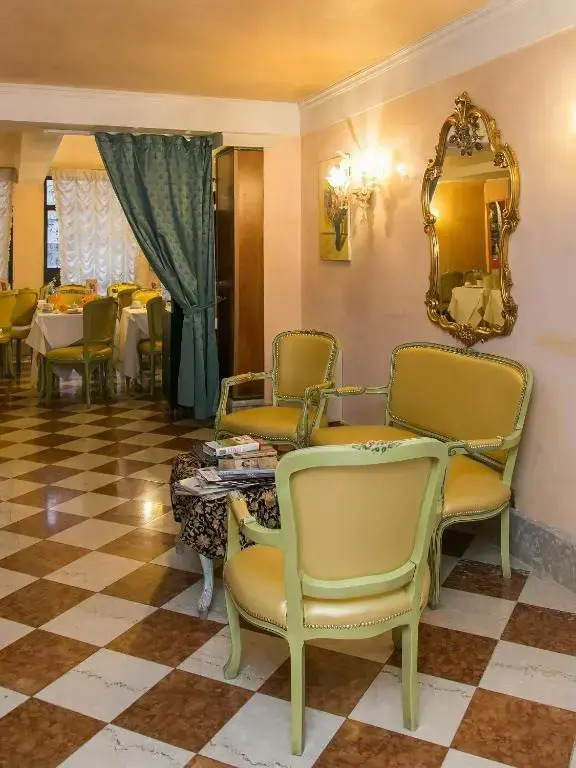 Hotel Pantalon