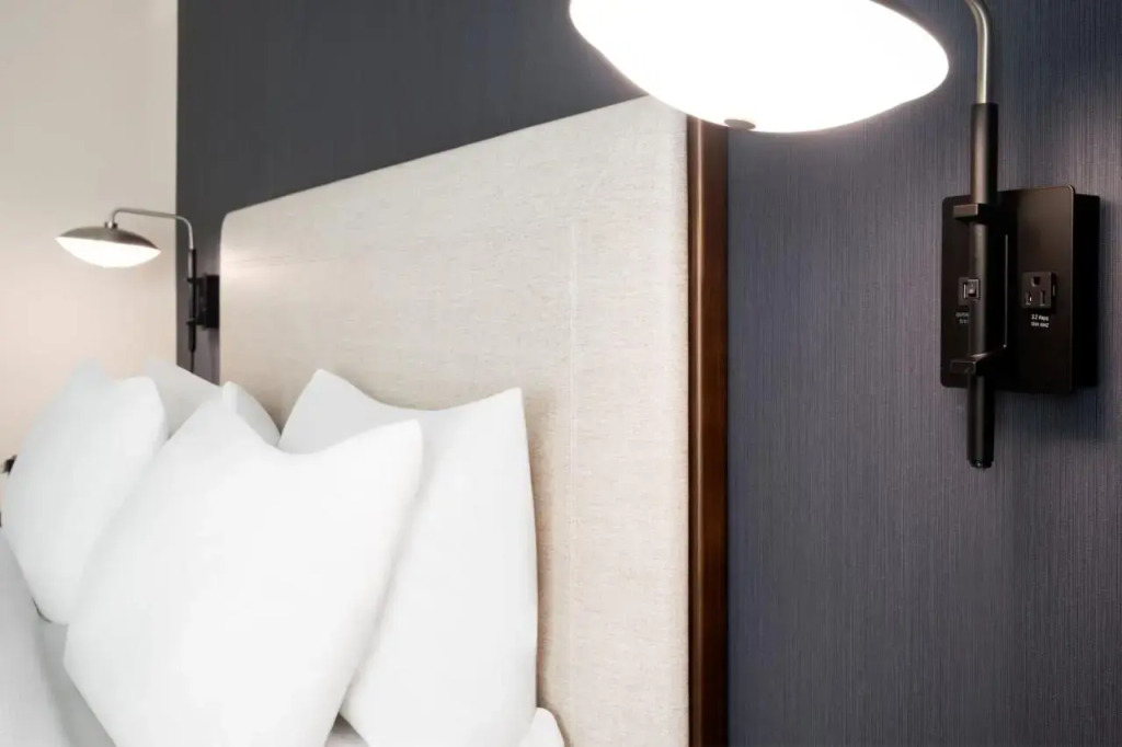 Courtyard by Marriott Seattle SeaTac Airport