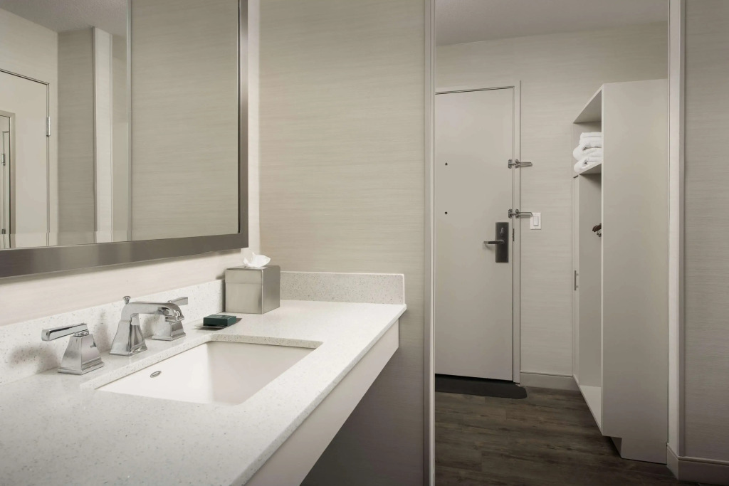 Отель DoubleTree by Hilton Salem, Oregon