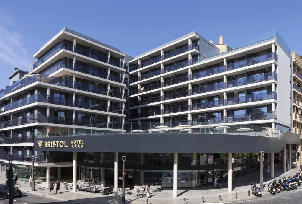 Hotel Bristol 4 Sup