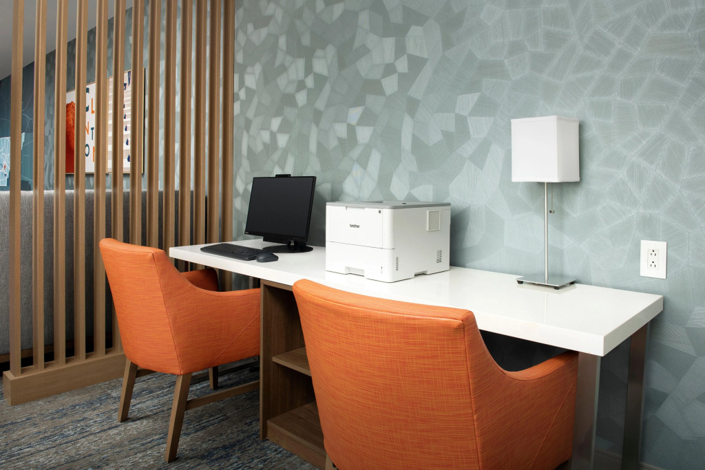 Holiday Inn Express & Suites Knoxville-Clinton by IHG