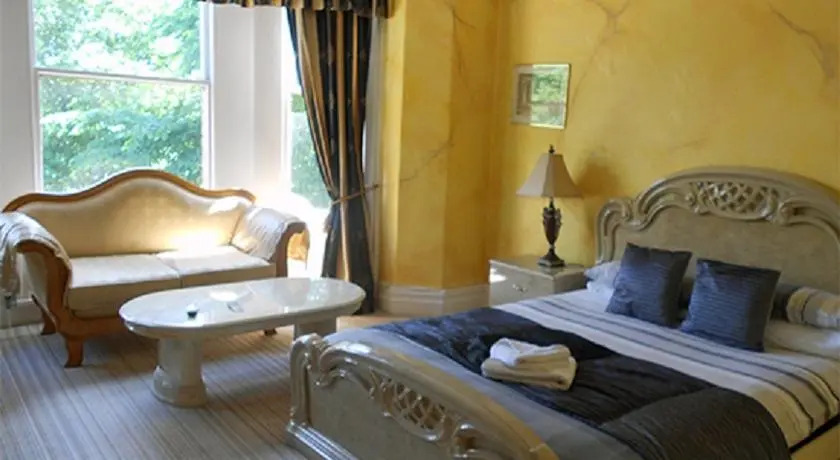 Green Park Hotel