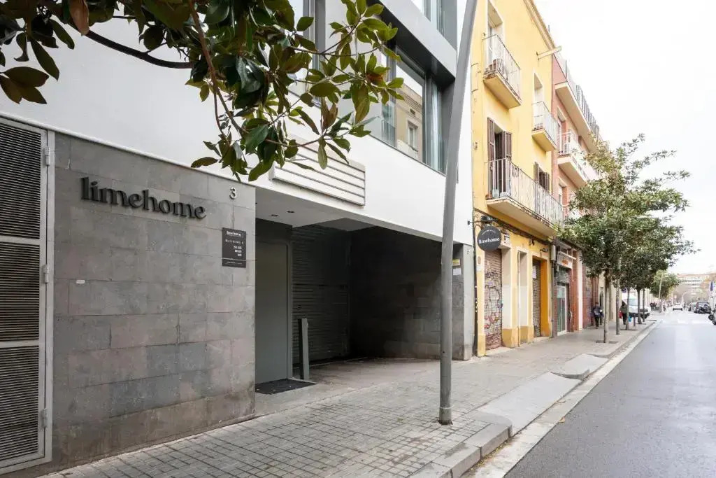 Limehome Barcelona Rector Triadó