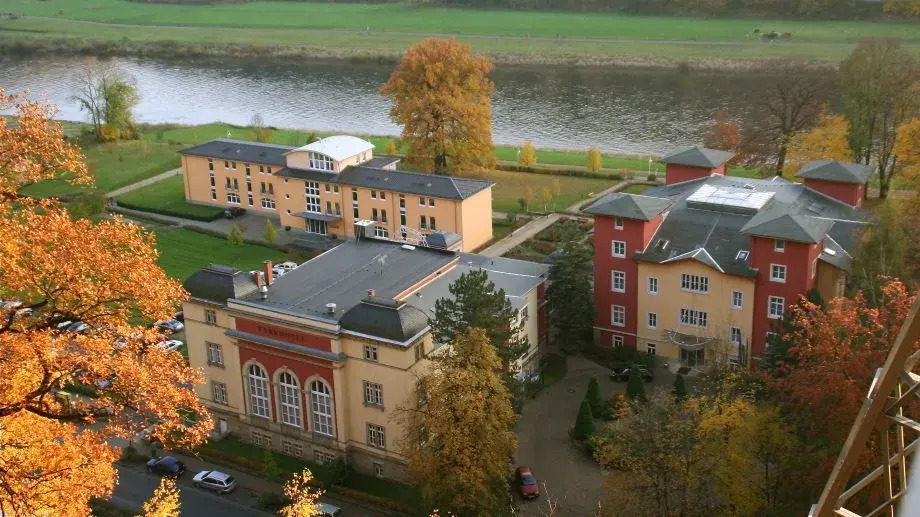 Parkhotel Bad Schandau - direkt an der Elbe
