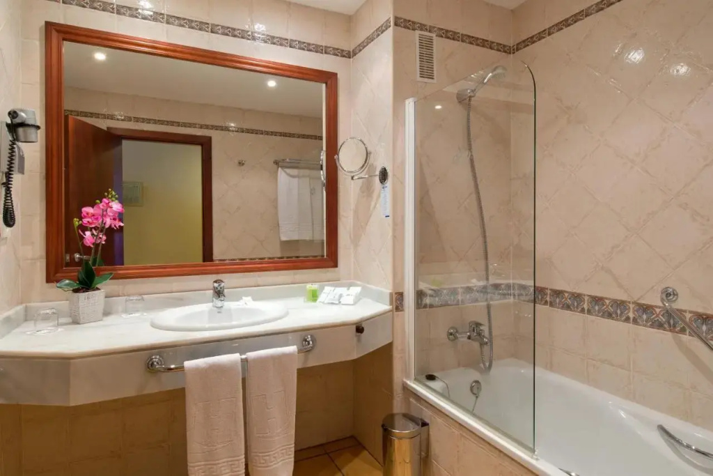 Отель IPV Palace & Spa