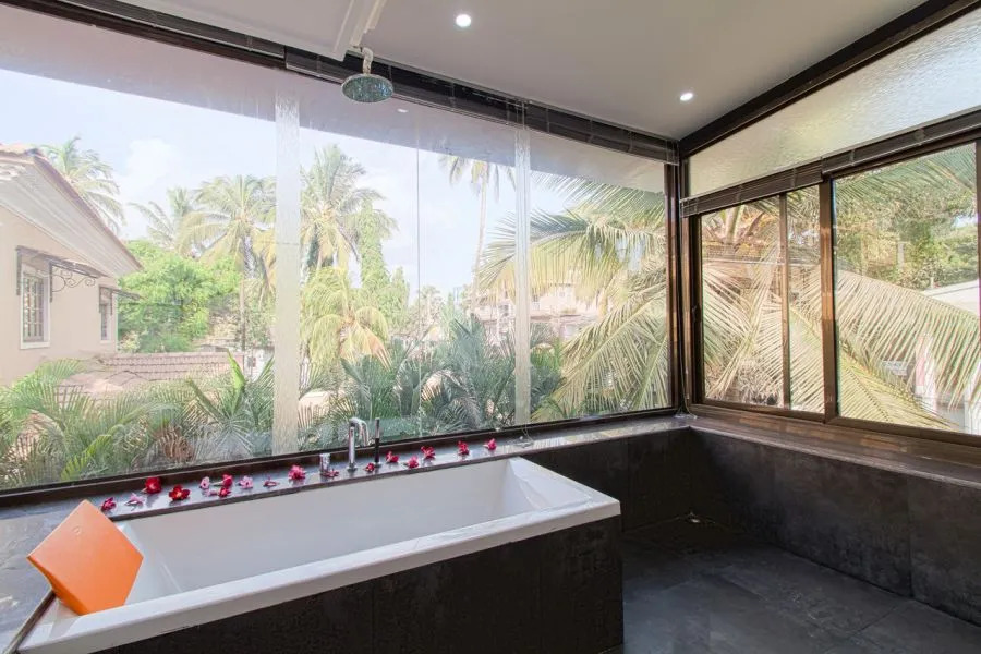 Villa Calangute Phase 17 -16 or 17BHK -Great For Large Groups