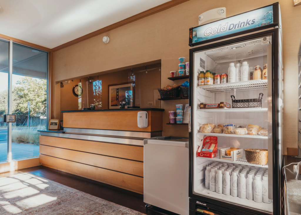 Marin Suites Hotel