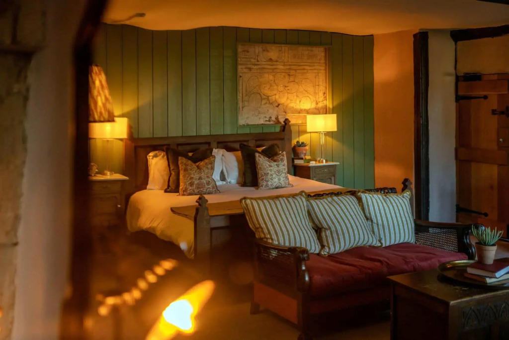 The George Inn
