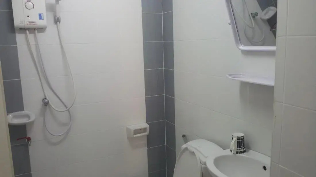 Bangsean Room Female Dormitory (только для женщин)