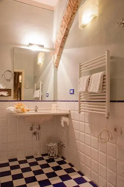 Borgo Santippolito Country Hotel