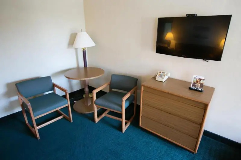 Coastal Breeze Inn