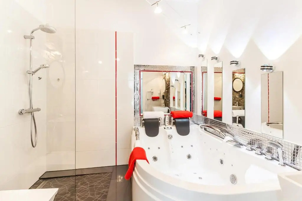 Komorowski Luxury Guest Rooms