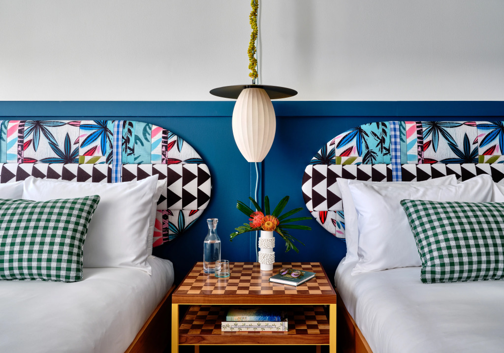 Wayfinder Waikiki - Voted Top 10 Best Hotels in Hawaii
