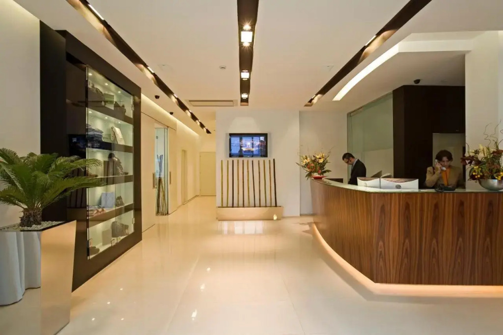 Отель Card International