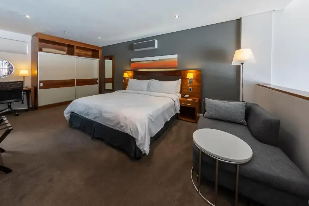 DoubleTree by Hilton Cape Town Upper Eastside
