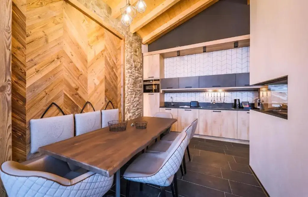 24 by AvenidA - Mountain Residence