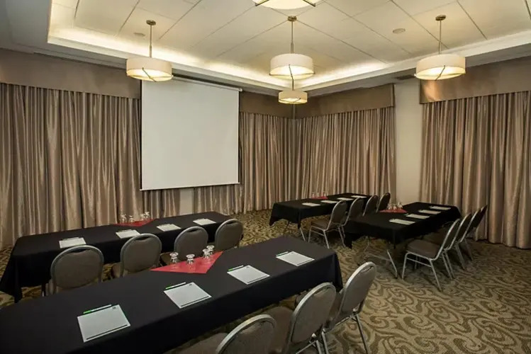 Holiday Inn Lethbridge by IHG