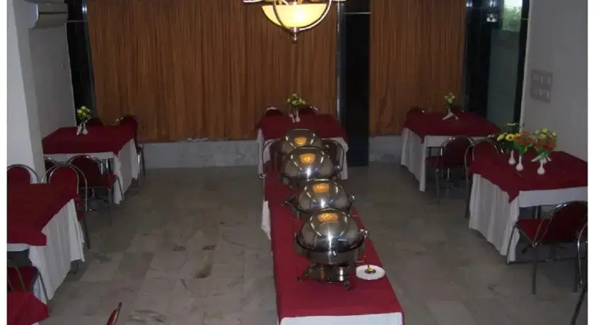 Hotel Laavish