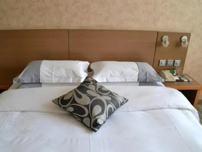 Super 8 Hotel (Xinjiang University Tianshan Vanke Plaza)