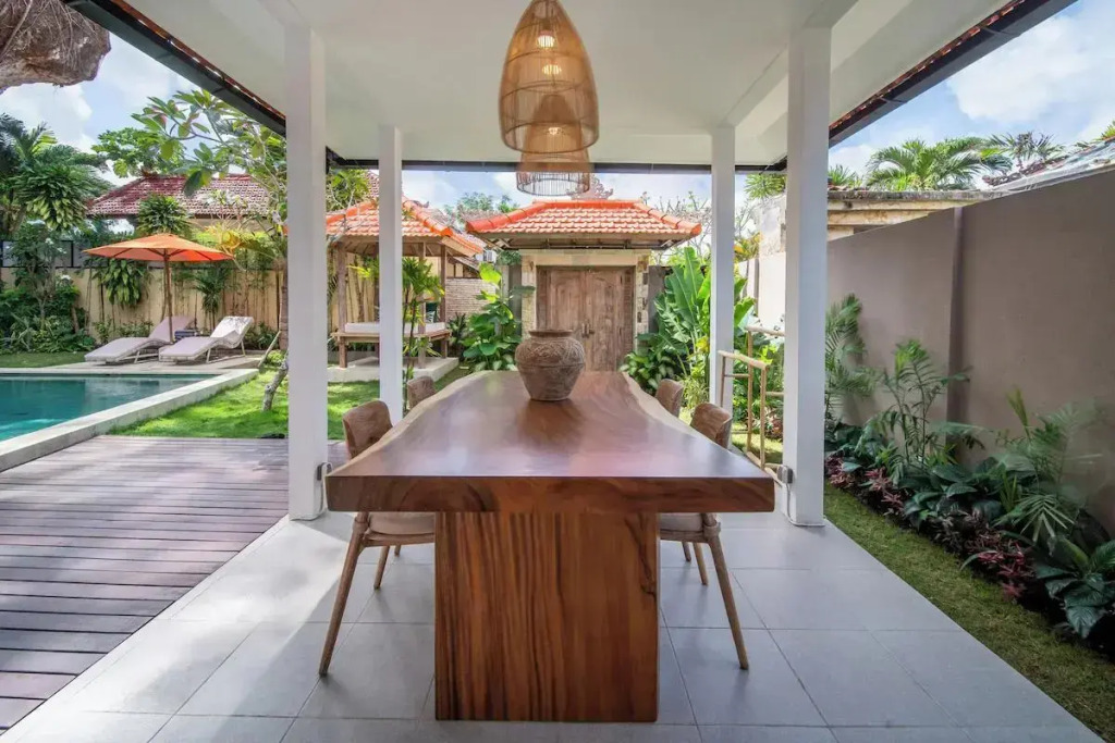 Tropical Villa Sinar Maluku