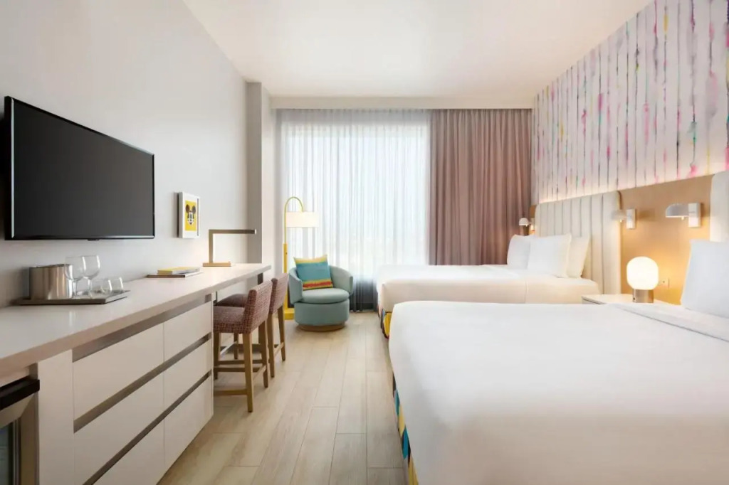 The Viv Hotel, Anaheim, a Tribute Portfolio Hotel