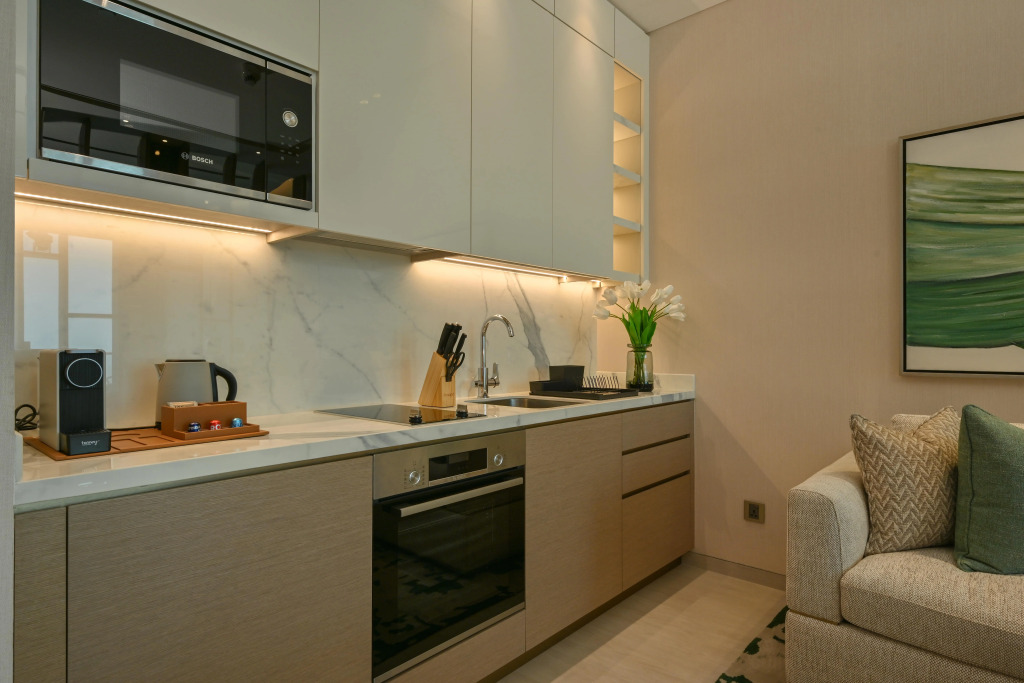 Отель Onyx Rotana
