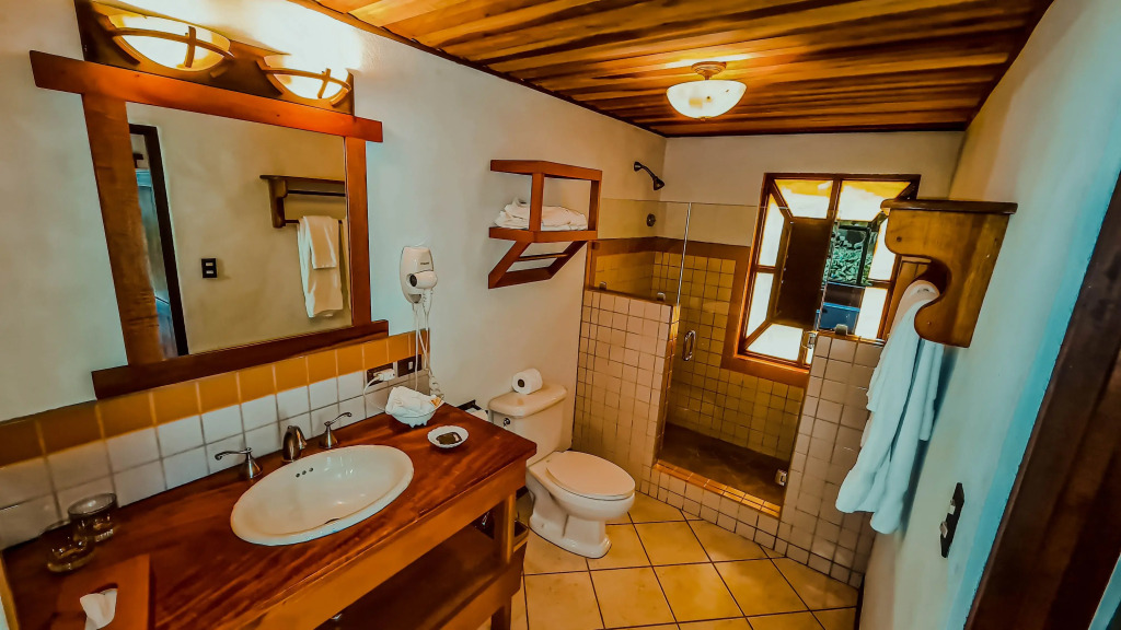 Villa Blanca Cloud Forest Hotel & Retreat