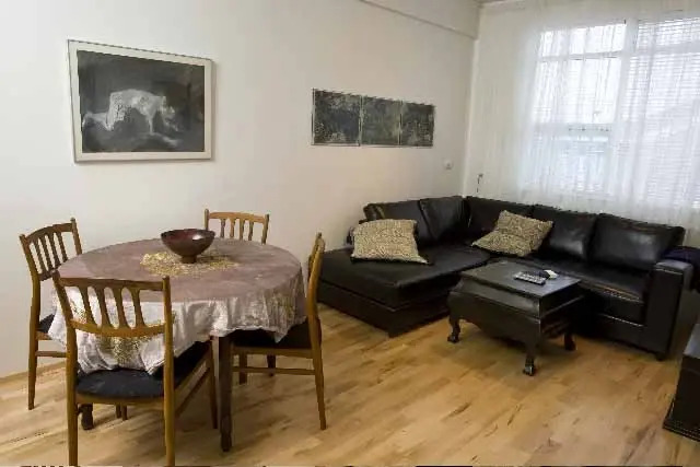 Kallis Apartments