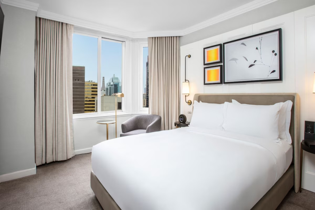 Отель The Luxury Manhattan Midtown